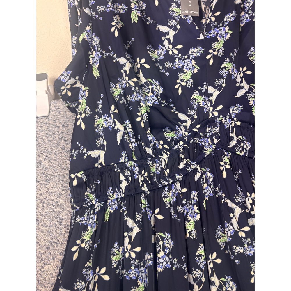 Lane Bryant Floral Midi Dress Womens 16 Navy Blue Short Sleeve Ruffle V-Neck - Picture 5 of 10
